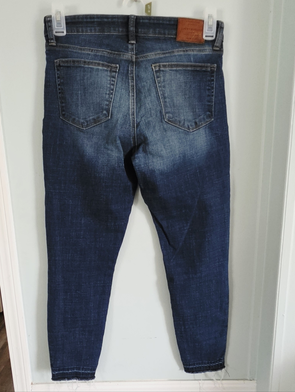 4/$15🟢•Lucky Brand Jeans - Picture 4 of 7